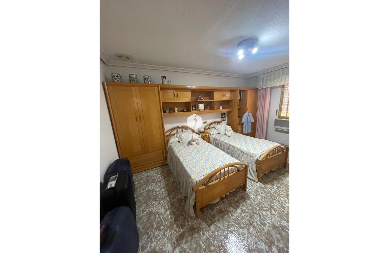 Tweedehands - Appartement / flat -
Torrevieja - Centro
