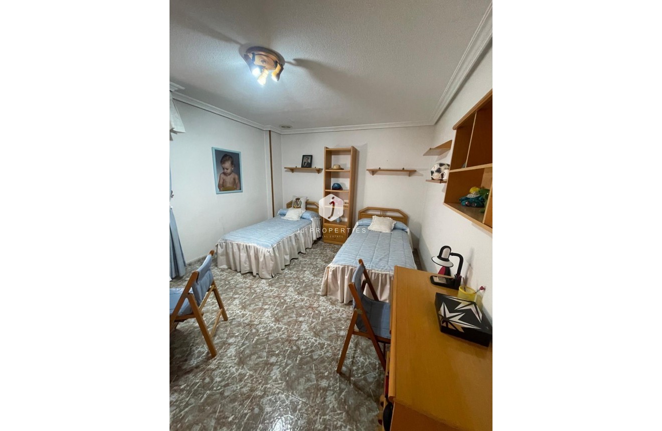 Tweedehands - Appartement / flat -
Torrevieja - Centro