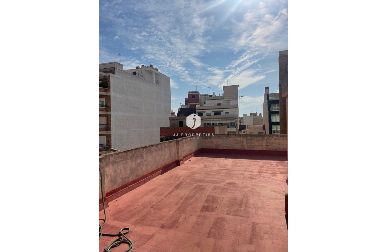 Tweedehands - Appartement / flat -
Torrevieja - Centro