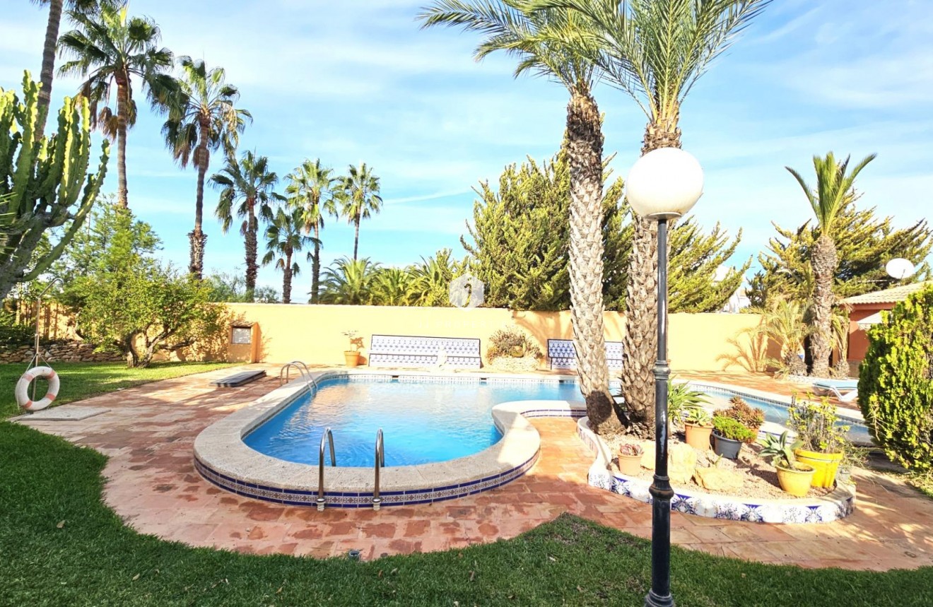 Tweedehands - Villa -
Torrevieja - San luis