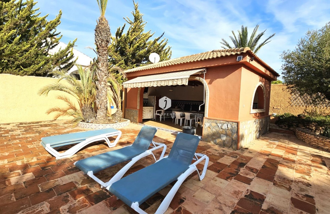 Tweedehands - Villa -
Torrevieja - San luis