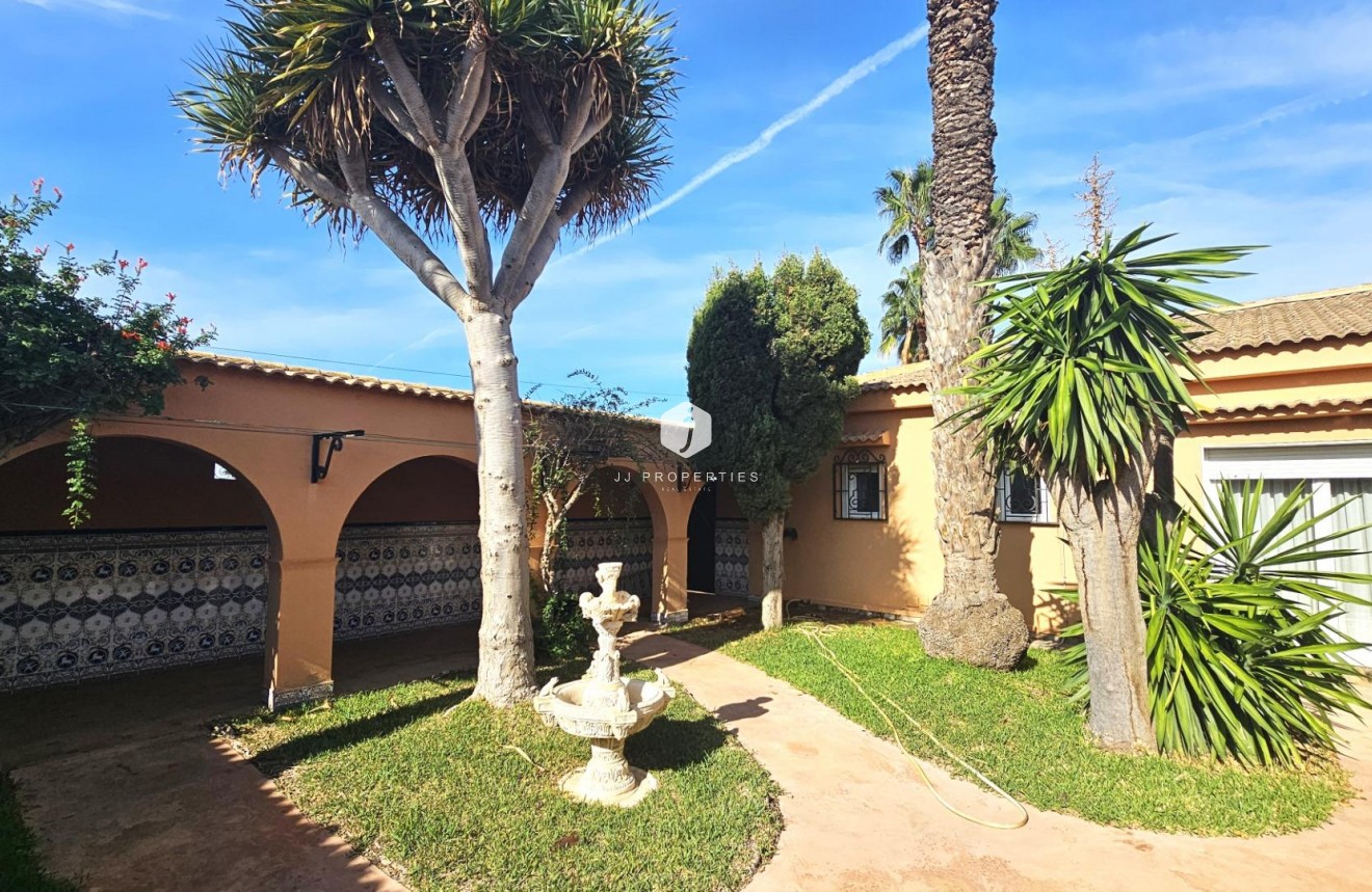 Tweedehands - Villa -
Torrevieja - San luis