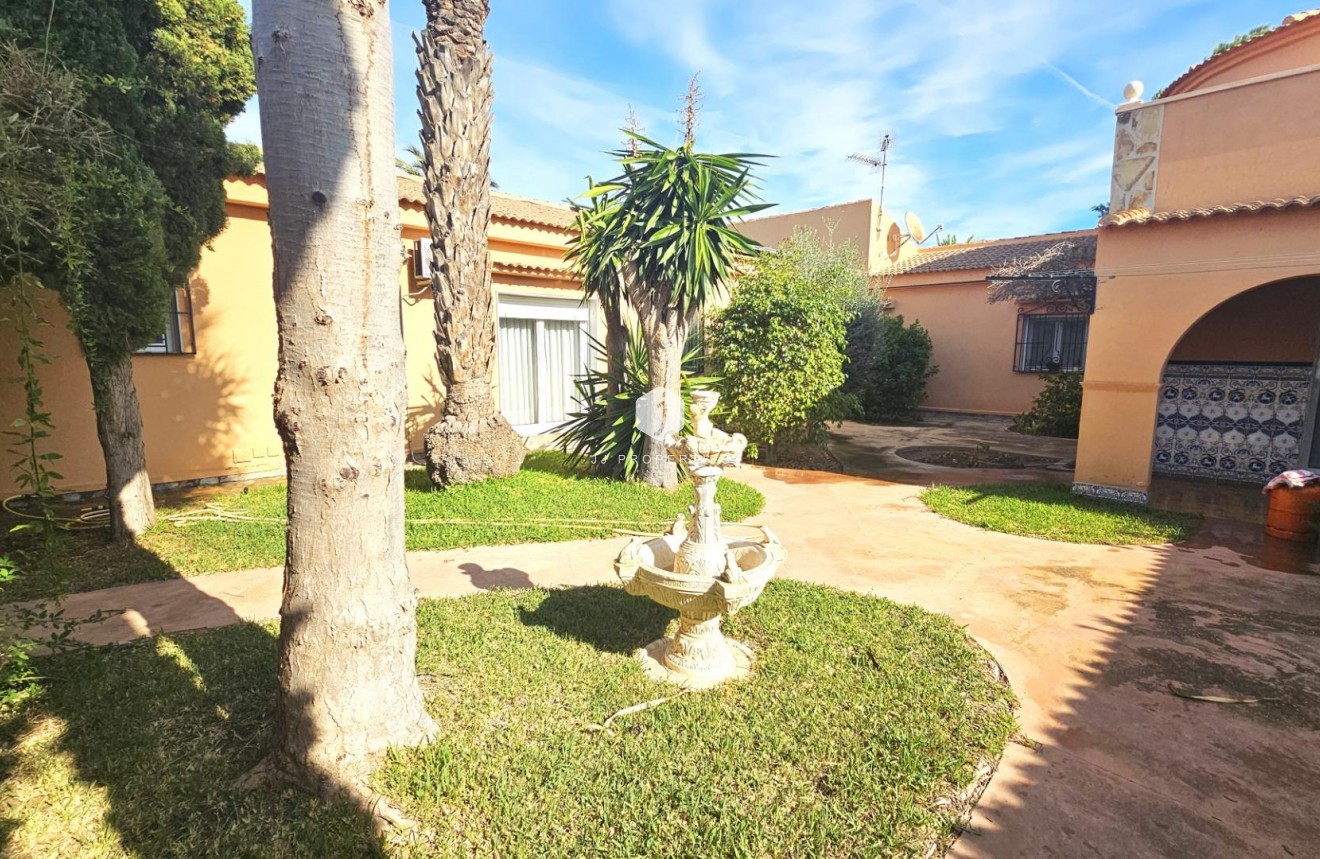 Tweedehands - Villa -
Torrevieja - San luis