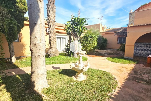 Tweedehands - Villa -
Torrevieja - San luis