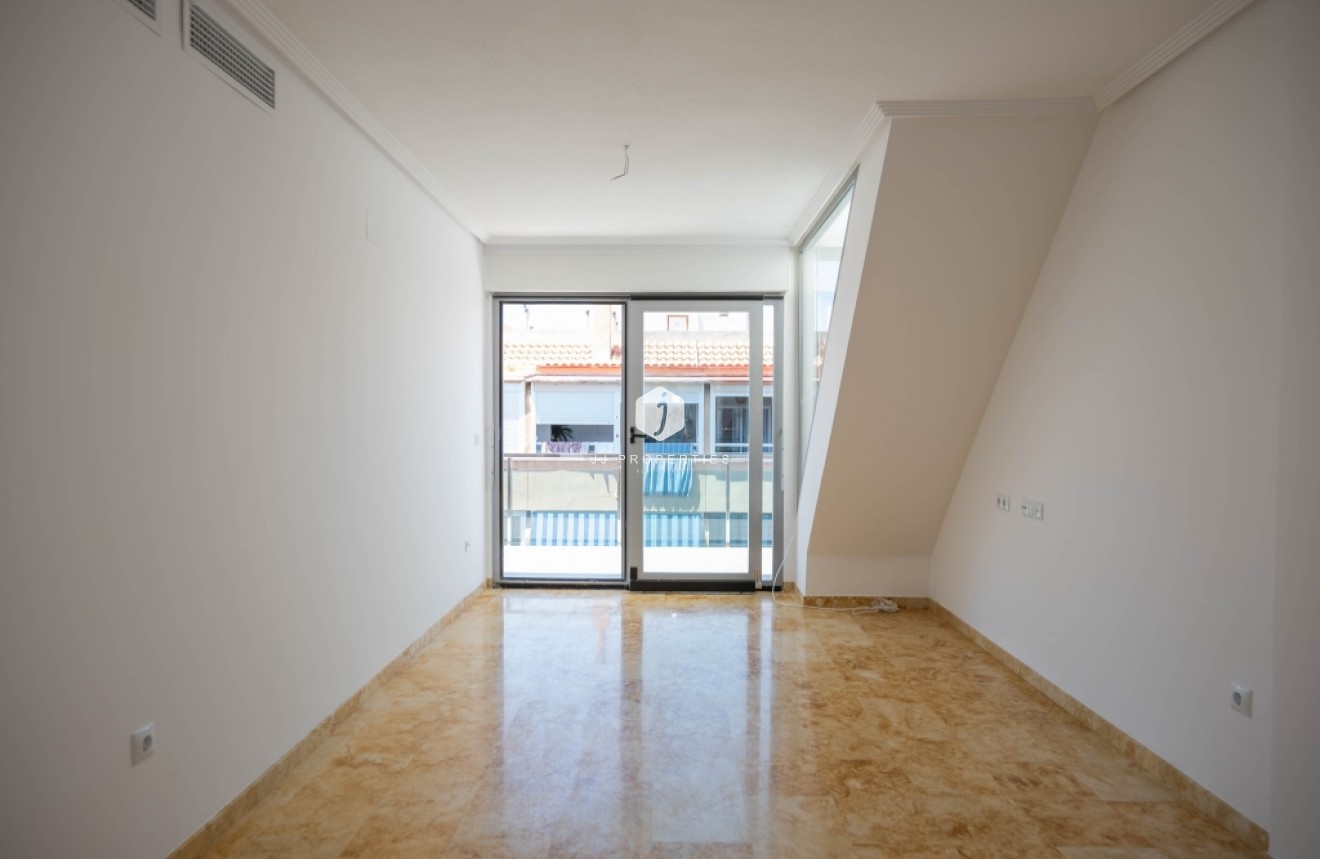 Tweedehands - Appartement / flat -
Torrevieja - Costa Blanca