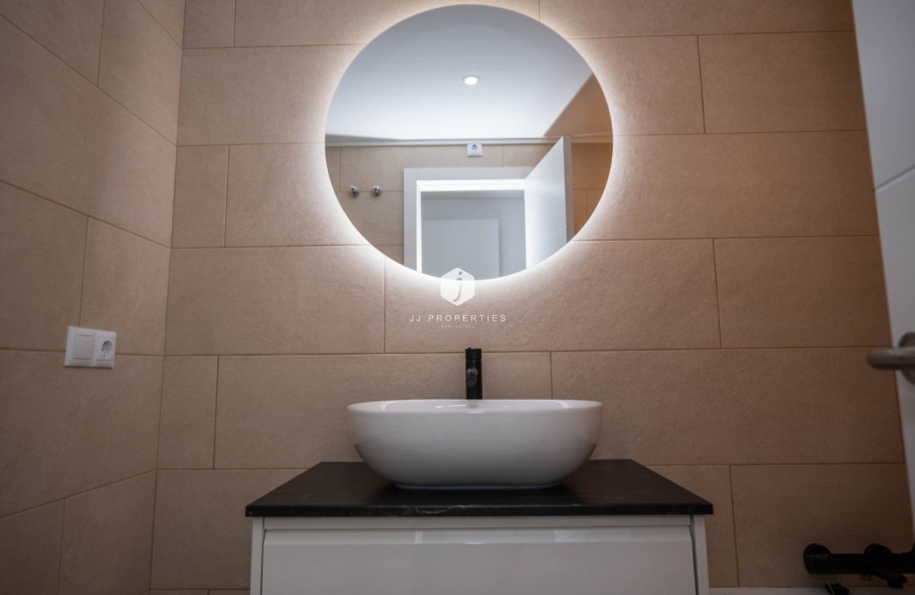 Tweedehands - Appartement / flat -
Torrevieja - Costa Blanca