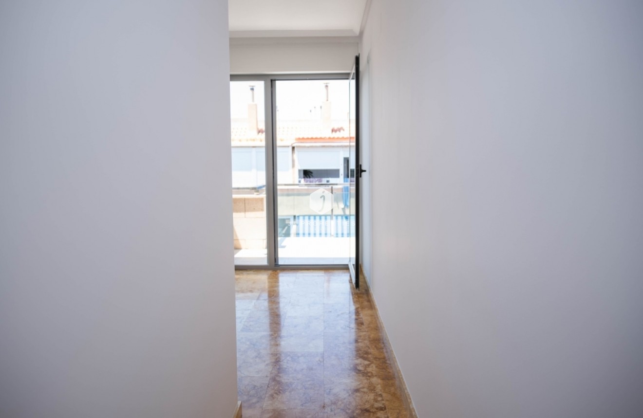 Tweedehands - Appartement / flat -
Torrevieja - Costa Blanca