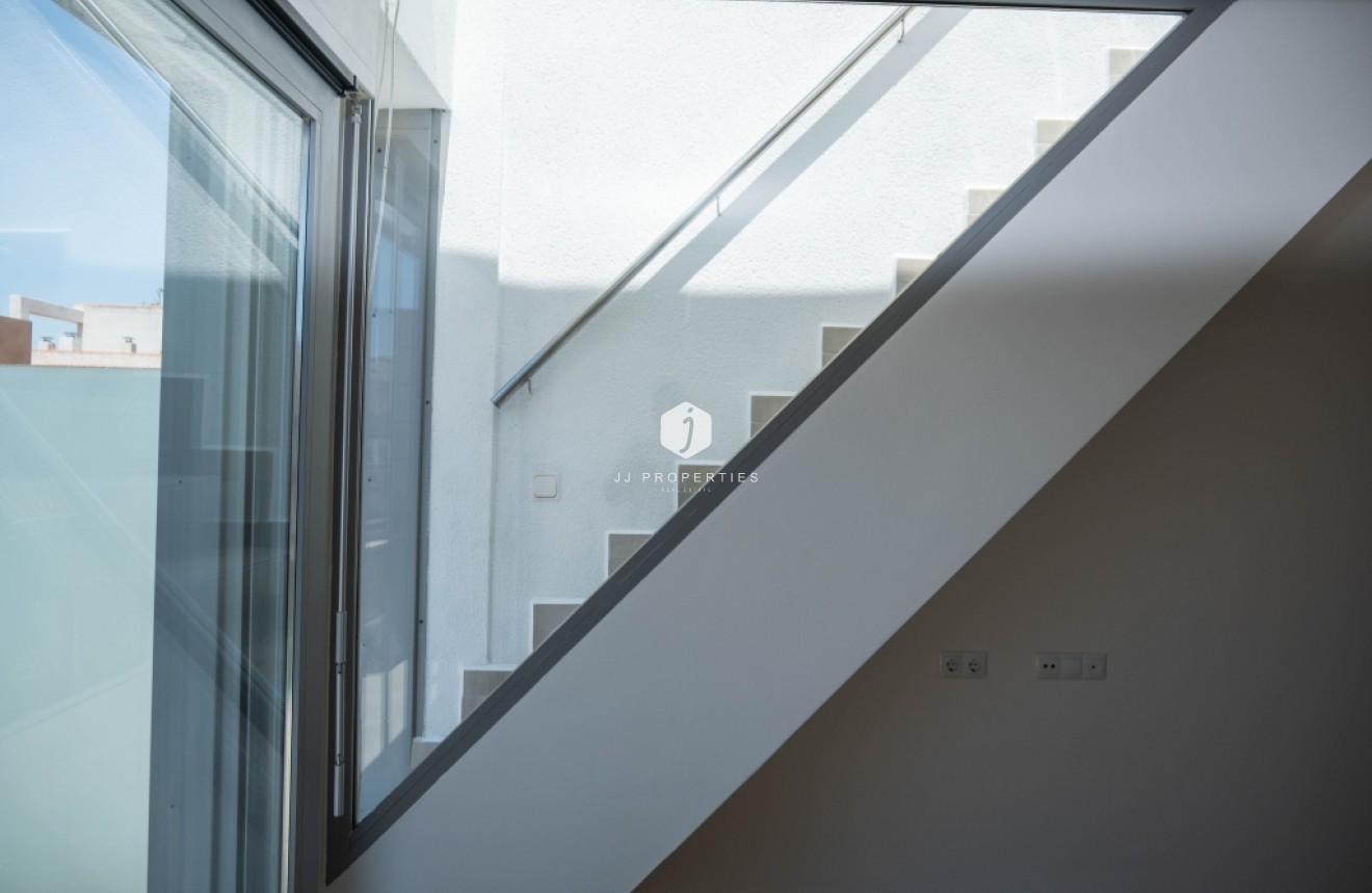 Tweedehands - Appartement / flat -
Torrevieja - Costa Blanca