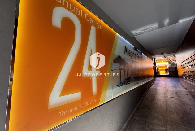 Tweedehands - Appartement / flat -
Torrevieja - Costa Blanca