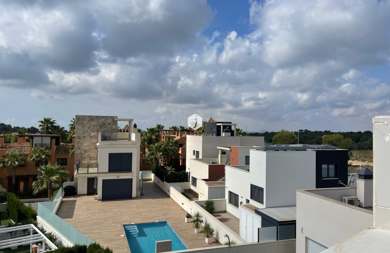 Tweedehands - Villa -
San Miguel de Salinas - Altos De San Miguel