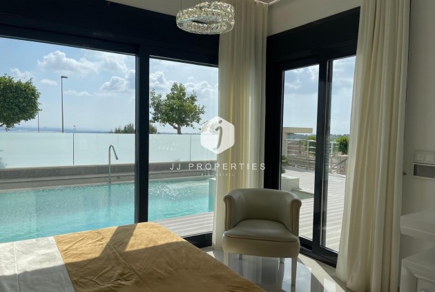 Tweedehands - Villa -
San Miguel de Salinas - Altos De San Miguel