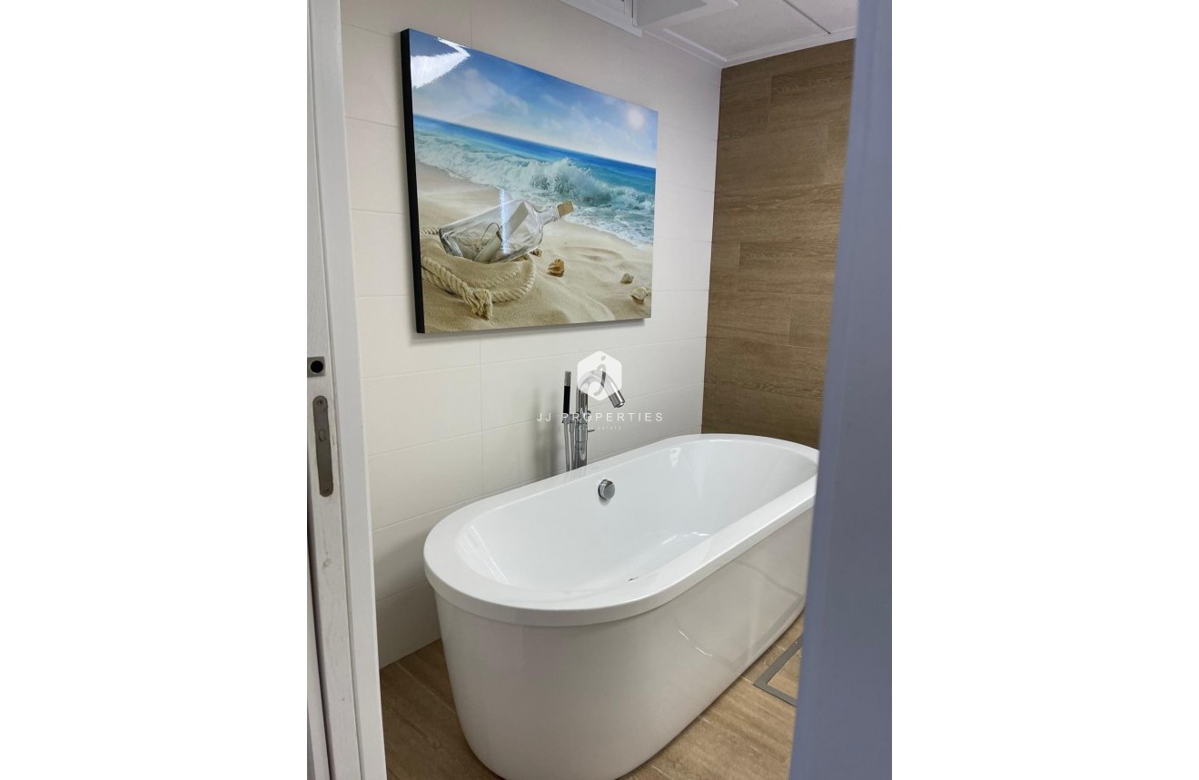 Tweedehands - Villa -
San Miguel de Salinas - Altos De San Miguel