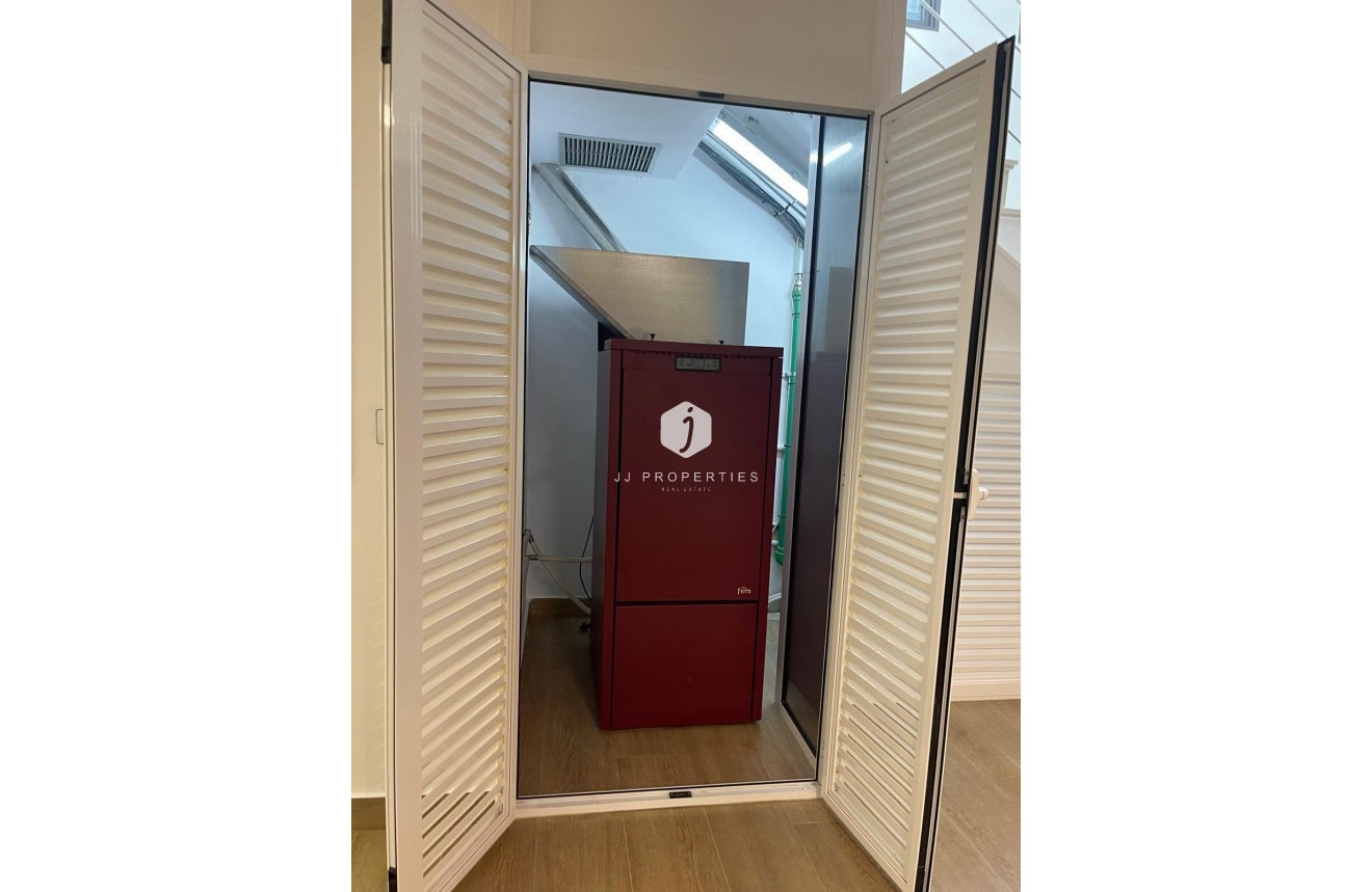 Tweedehands - Villa -
San Miguel de Salinas - Altos De San Miguel