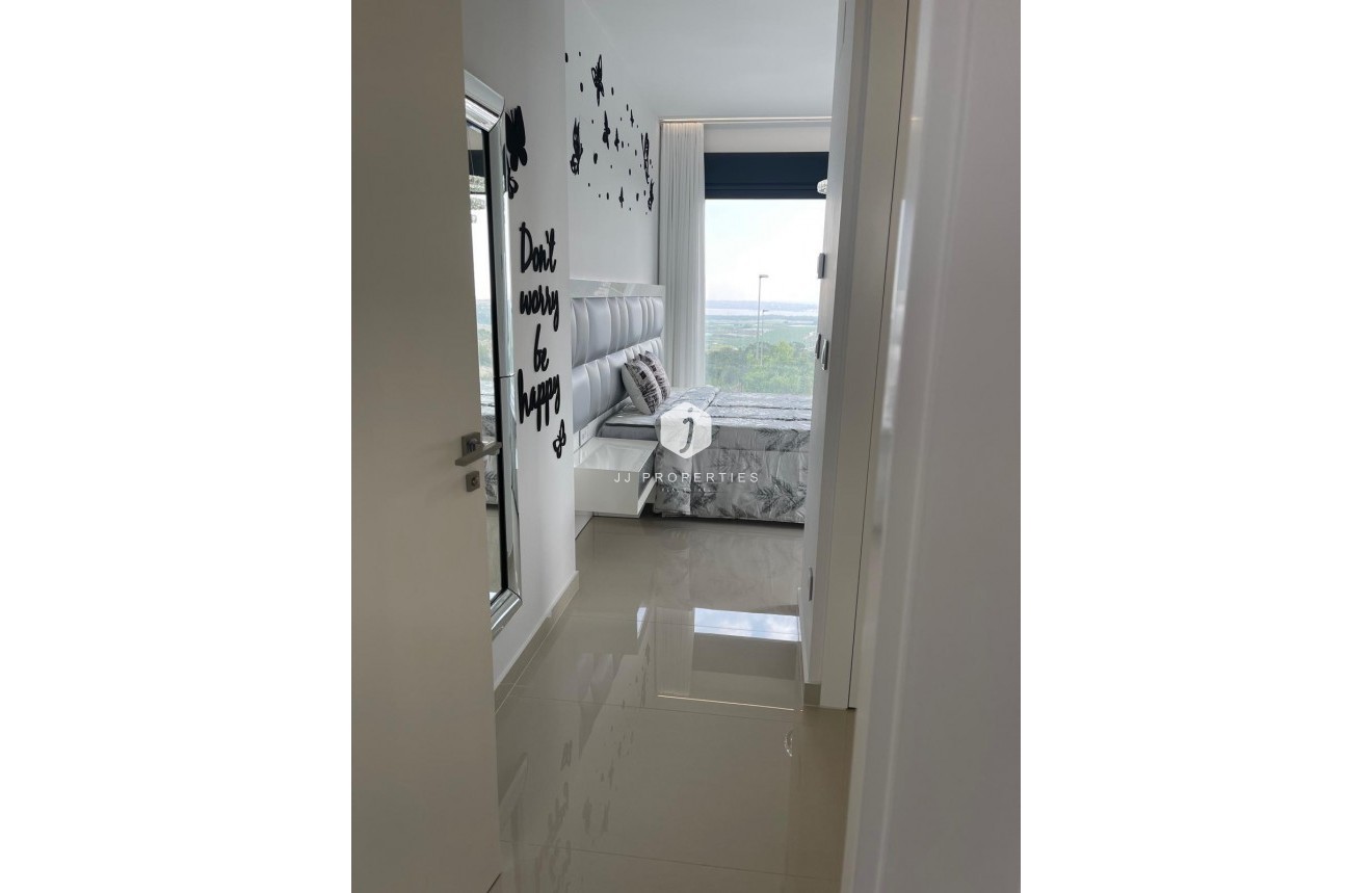 Tweedehands - Villa -
San Miguel de Salinas - Altos De San Miguel