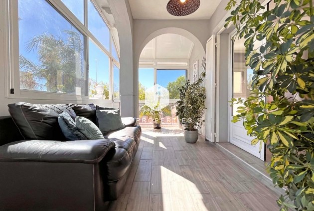 Tweedehands - Villa -
La Zenia - Costa Blanca