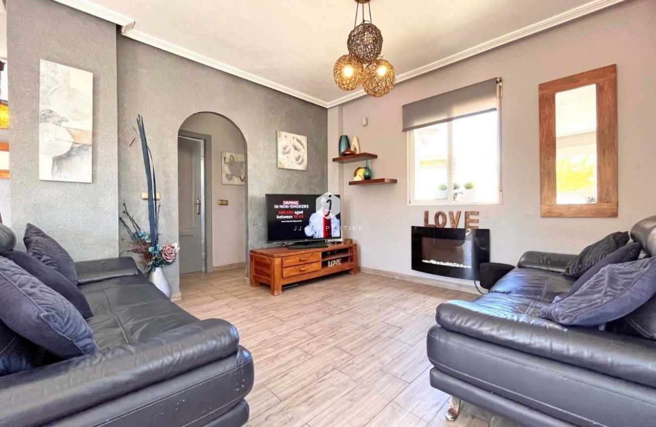 Tweedehands - Villa -
La Zenia - Costa Blanca