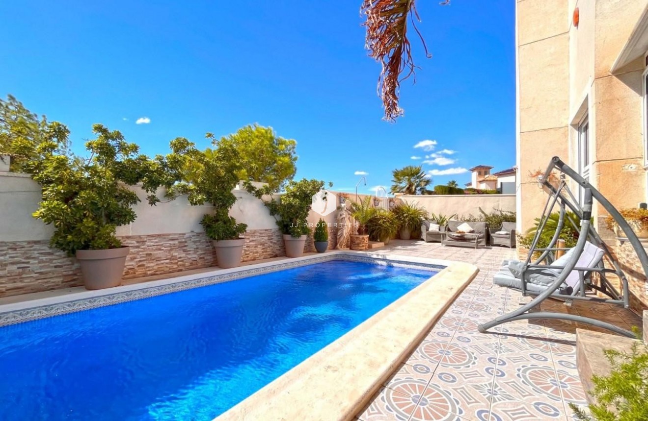 Tweedehands - Villa -
La Zenia - Costa Blanca