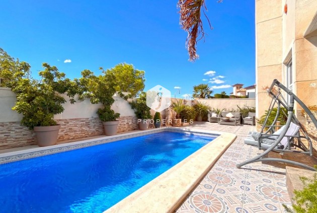 Tweedehands - Villa -
La Zenia - Costa Blanca