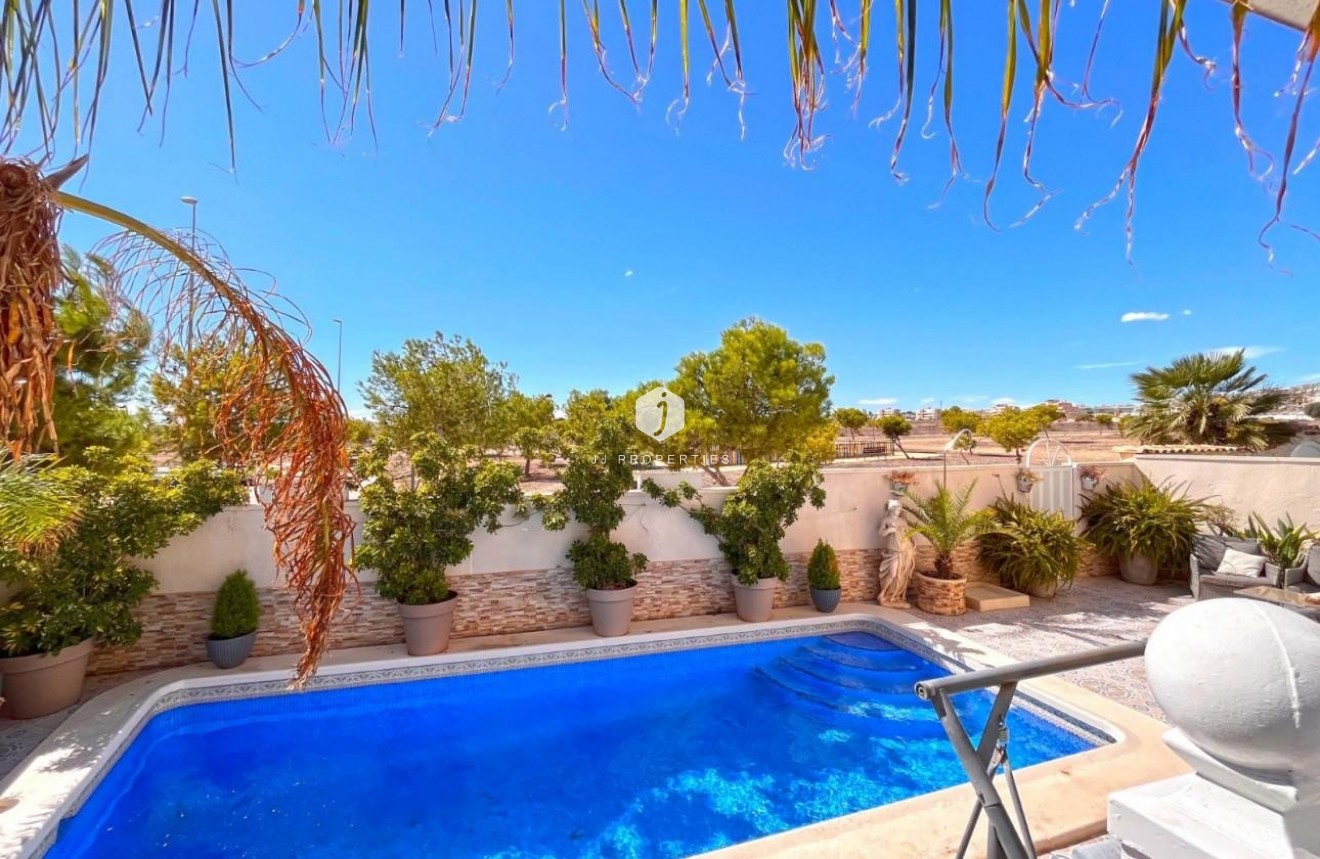 Tweedehands - Villa -
La Zenia - Costa Blanca