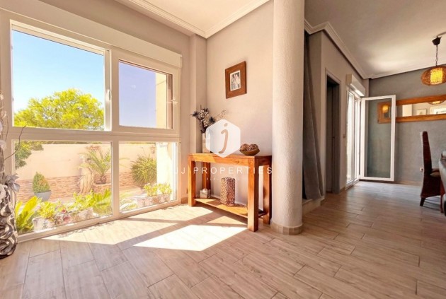 Tweedehands - Villa -
La Zenia - Costa Blanca