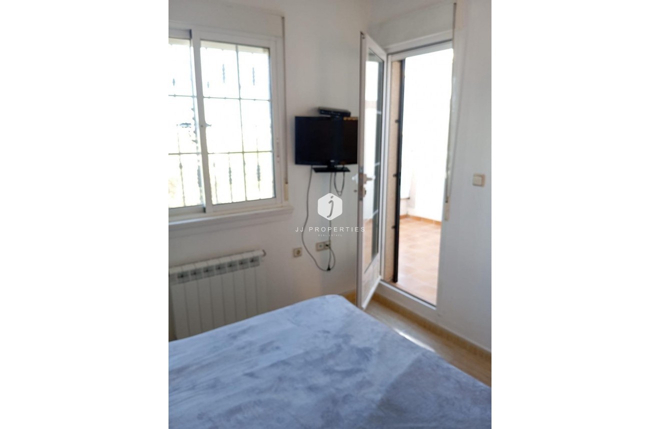 Tweedehands - Bungalow -
Orihuela Costa - PAU 26