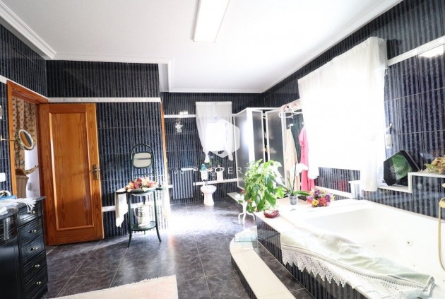 Tweedehands - Villa -
Torrevieja - Costa Blanca