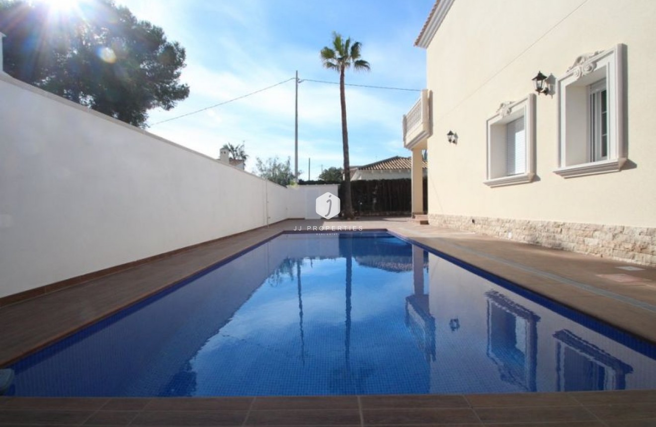 Tweedehands - Villa -
Orihuela Costa - Costa Blanca