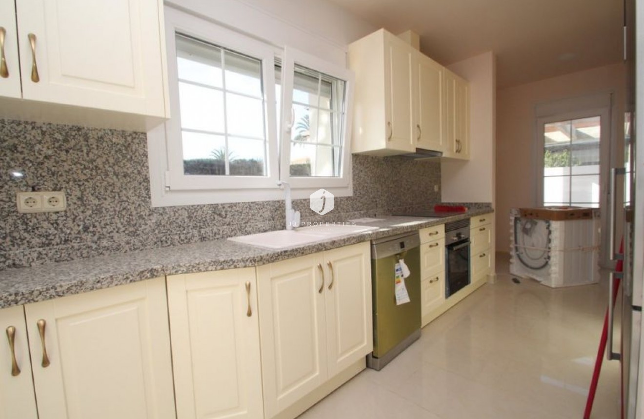 Tweedehands - Villa -
Orihuela Costa - Costa Blanca