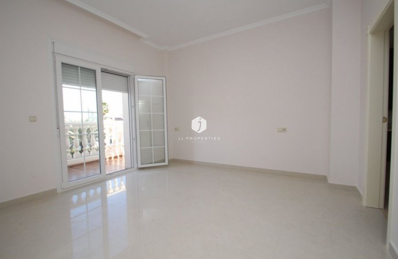 Tweedehands - Villa -
Orihuela Costa - Costa Blanca