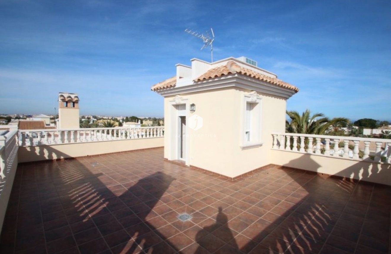 Tweedehands - Villa -
Orihuela Costa - Costa Blanca