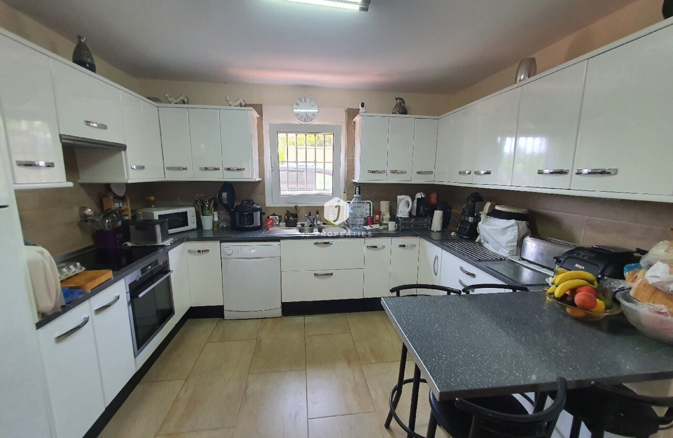 Tweedehands - Villa -
Los Balcones - Costa Blanca