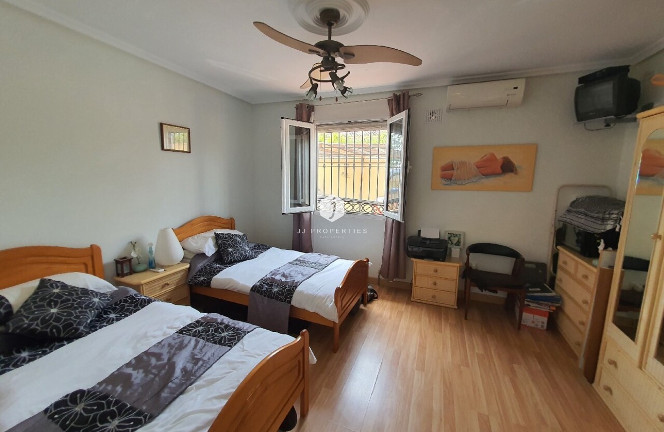 Tweedehands - Villa -
Los Balcones - Costa Blanca