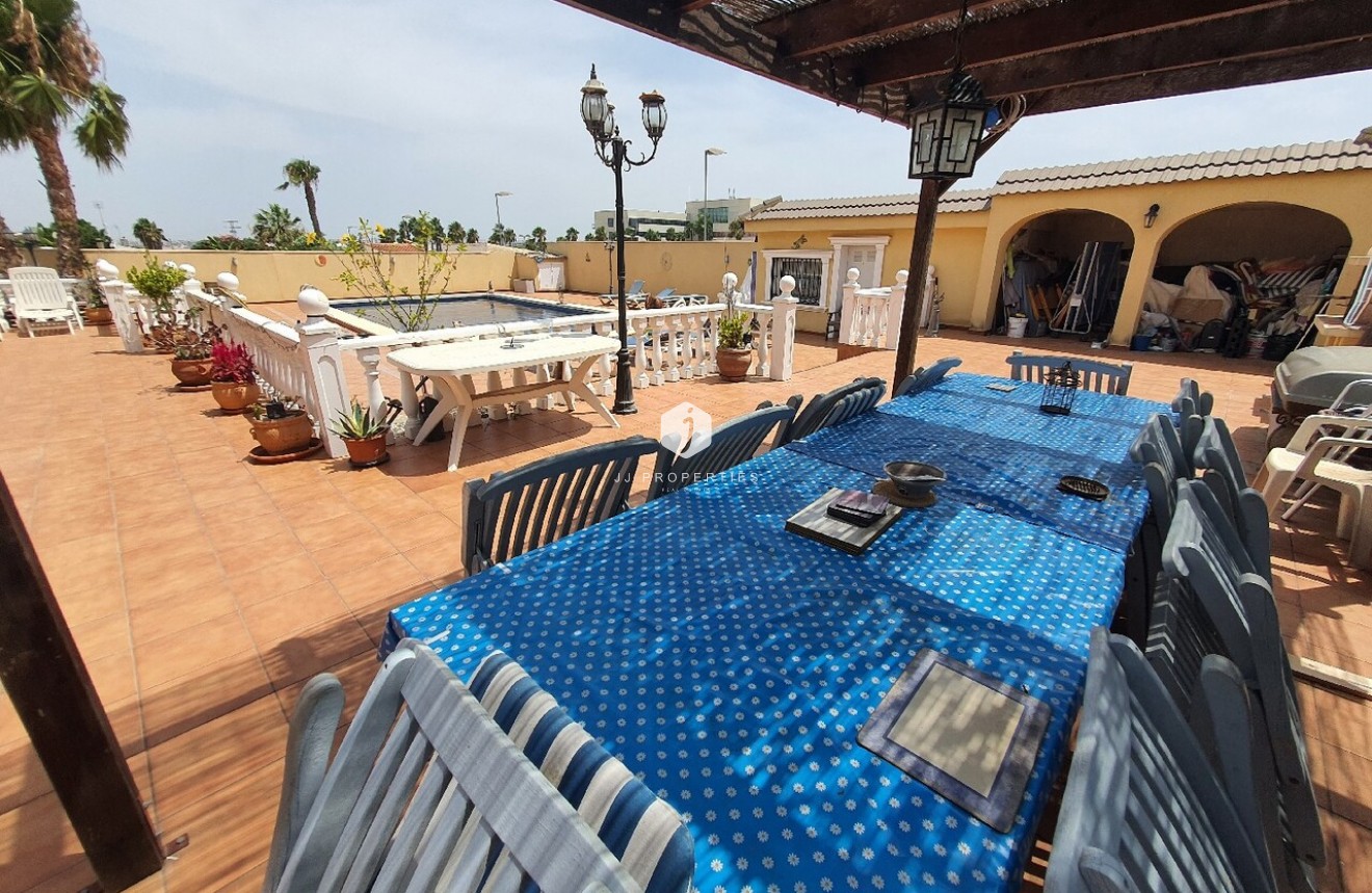 Tweedehands - Villa -
Los Balcones - Costa Blanca