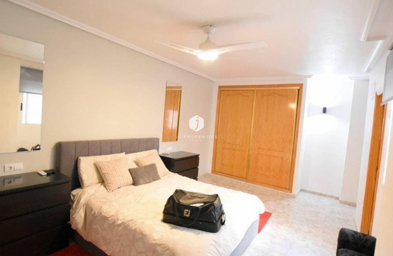 Tweedehands - Appartement / flat -
Los Montesinos - Costa Blanca