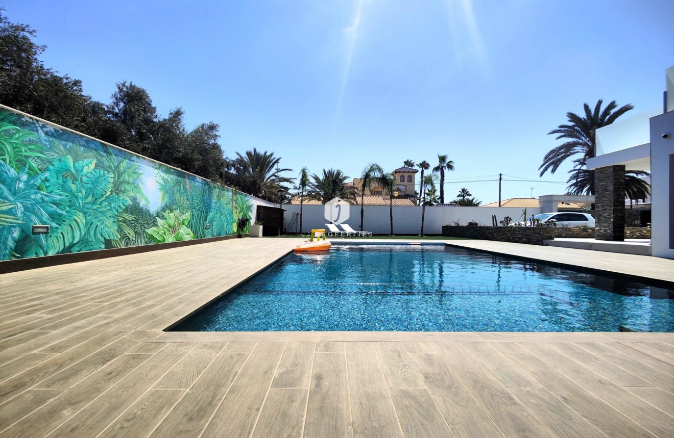 Tweedehands - Villa -
Cabo Roig - Costa Blanca