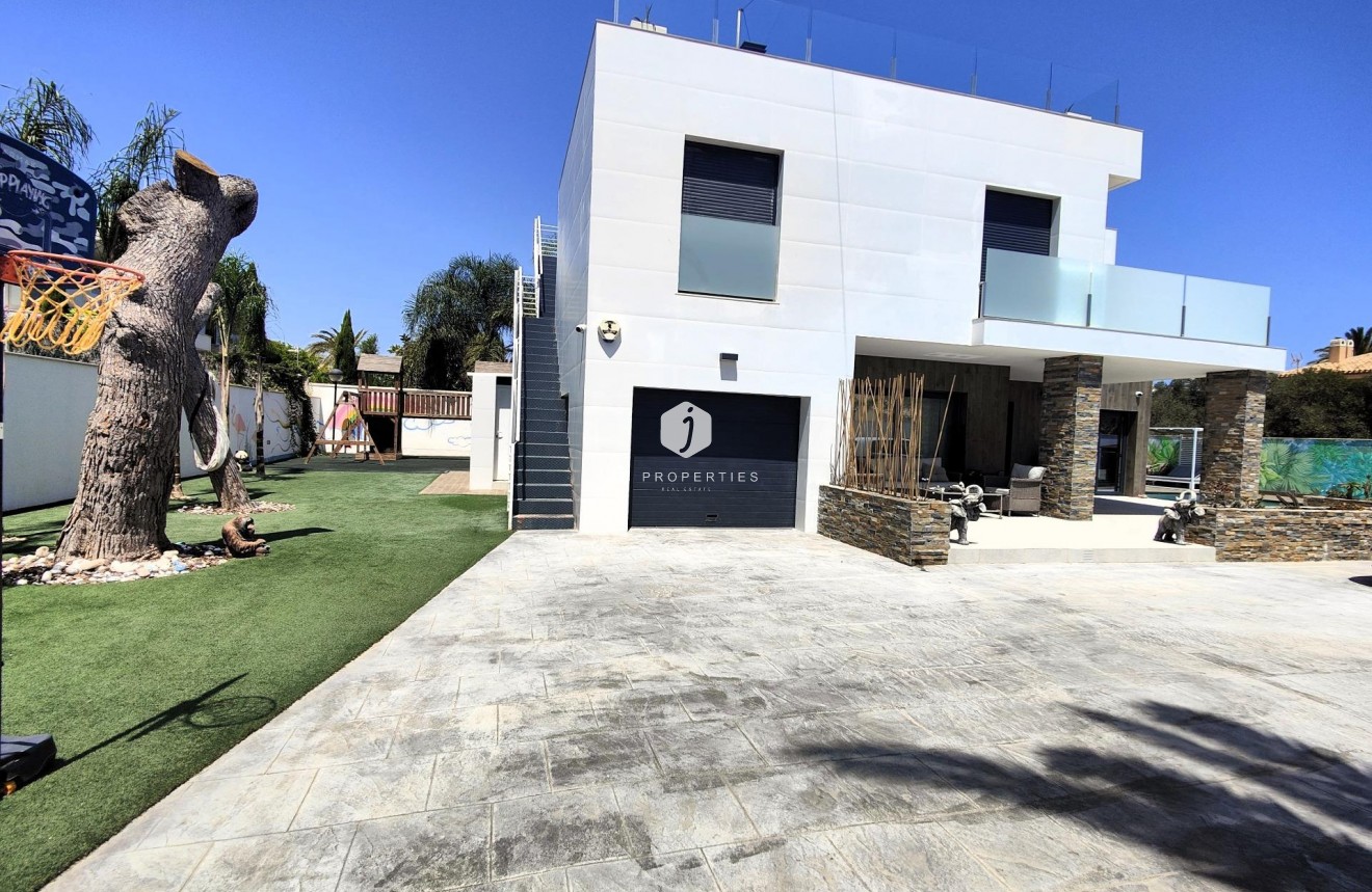 Tweedehands - Villa -
Cabo Roig - Costa Blanca