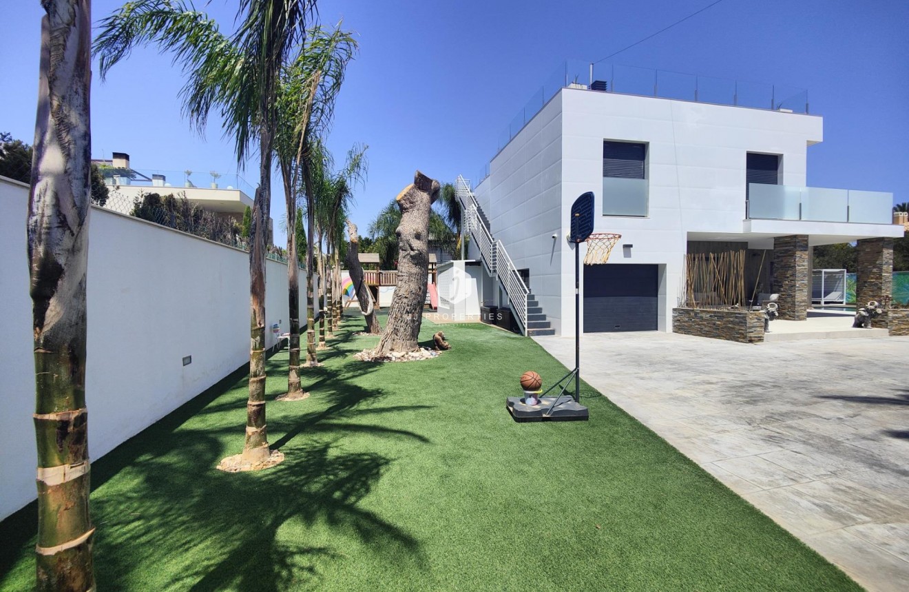 Tweedehands - Villa -
Cabo Roig - Costa Blanca