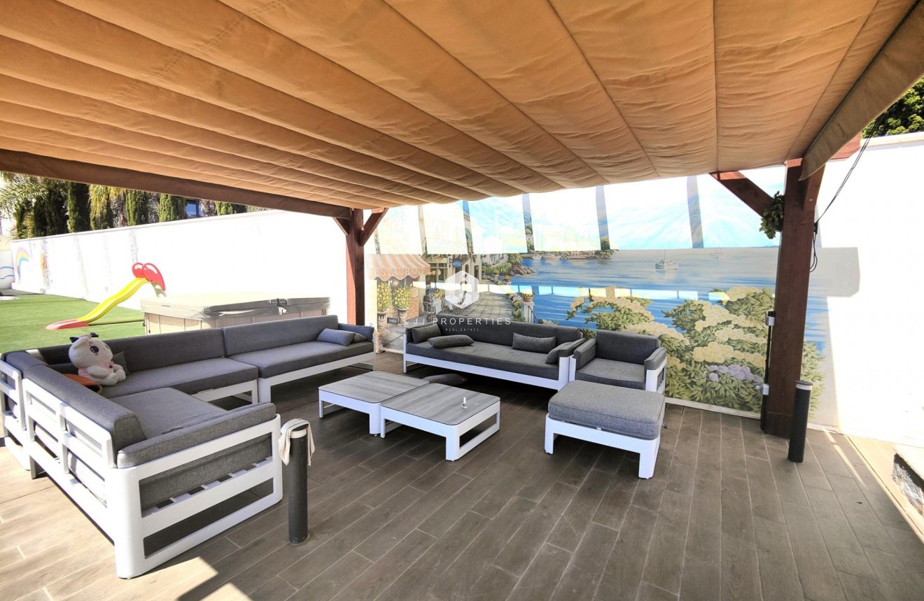 Tweedehands - Villa -
Cabo Roig - Costa Blanca