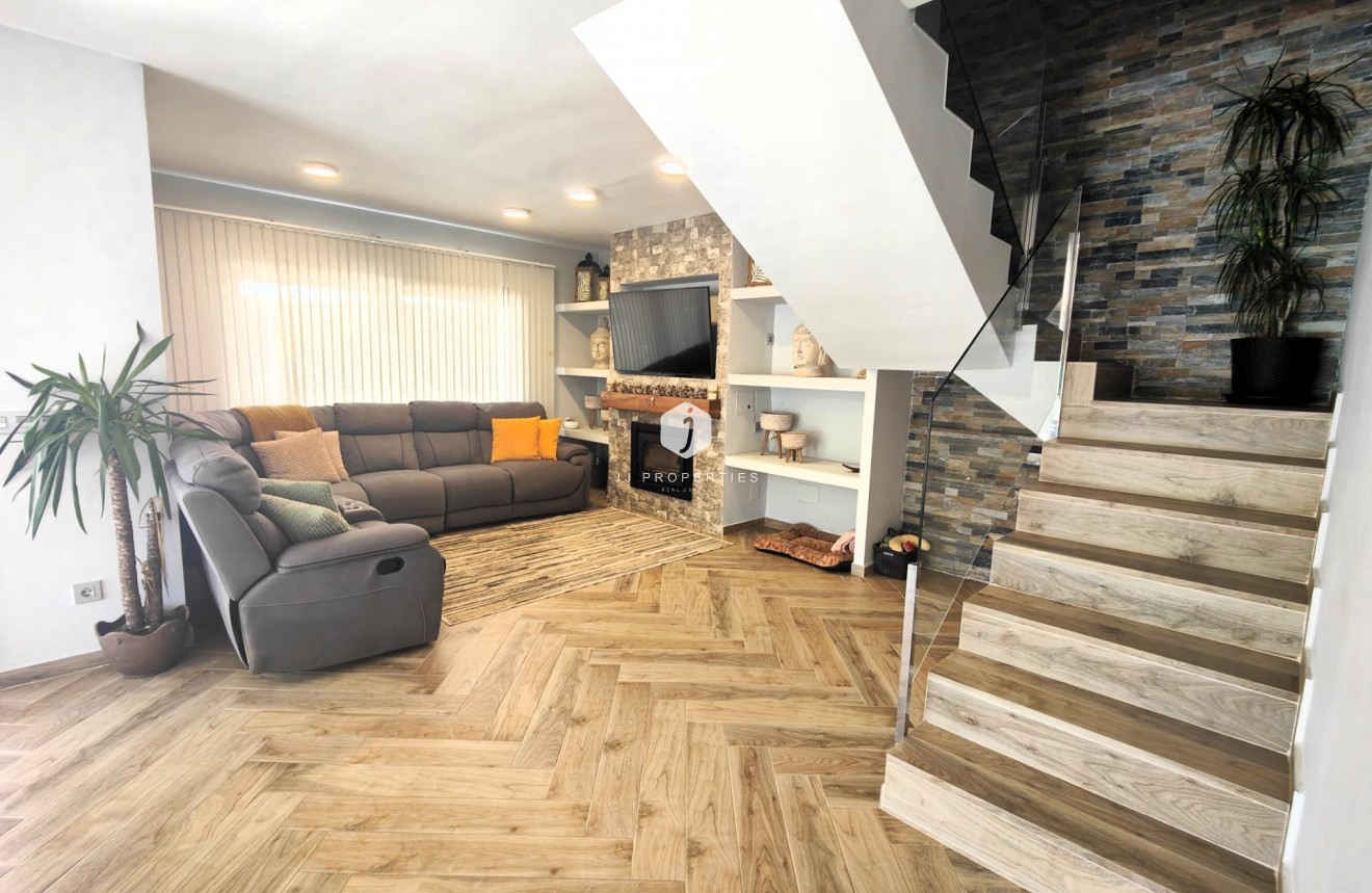 Tweedehands - Villa -
Cabo Roig - Costa Blanca