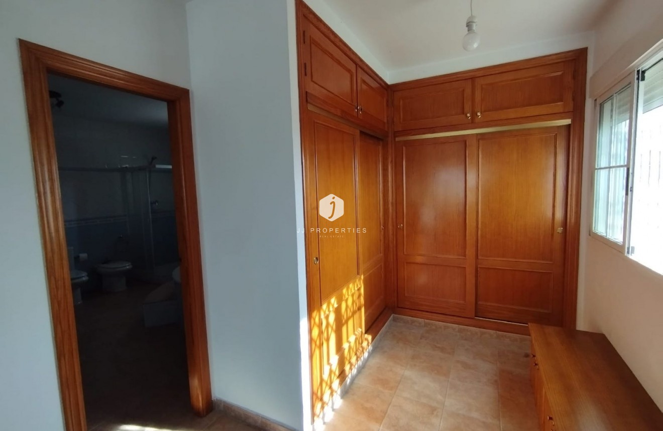 Tweedehands - Villa -
Torrevieja - Costa Blanca