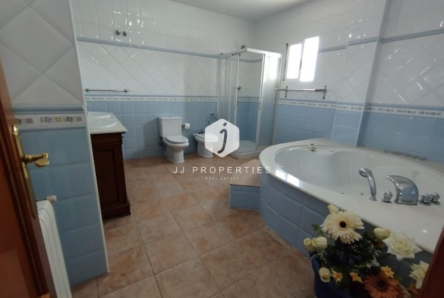 Tweedehands - Villa -
Torrevieja - Costa Blanca