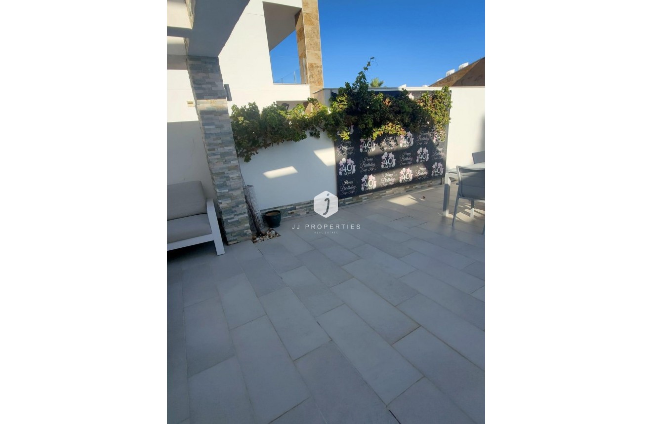 Tweedehands - Villa -
Orihuela Costa - La Zenia