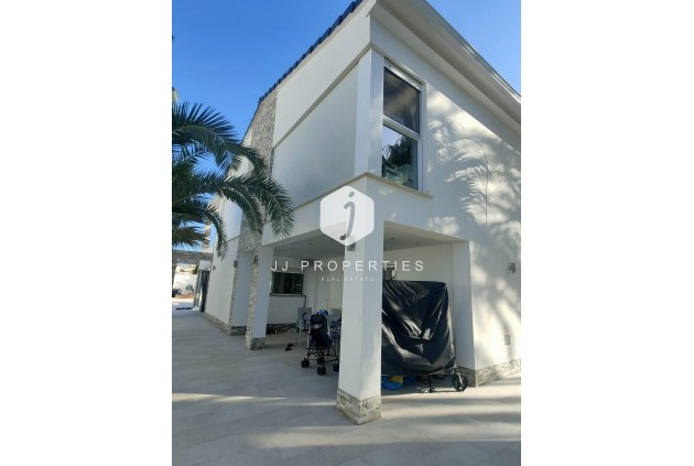 Tweedehands - Villa -
Orihuela Costa - La Zenia