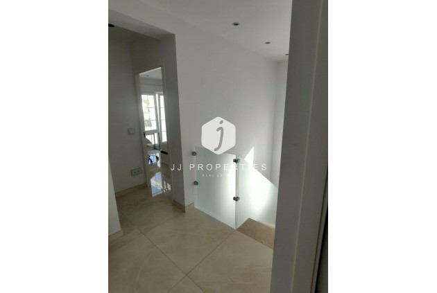 Tweedehands - Villa -
Orihuela Costa - La Zenia