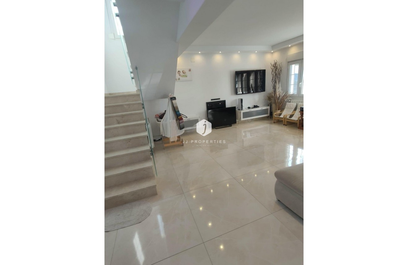 Tweedehands - Villa -
Orihuela Costa - La Zenia