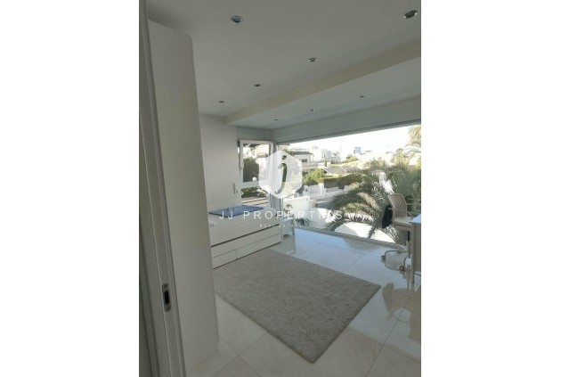 Tweedehands - Villa -
Orihuela Costa - La Zenia