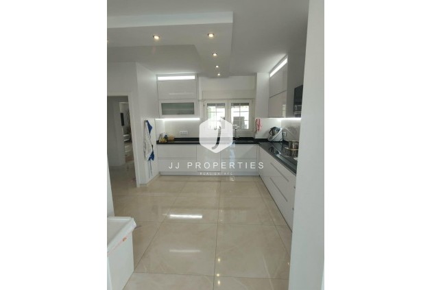 Tweedehands - Villa -
Orihuela Costa - La Zenia