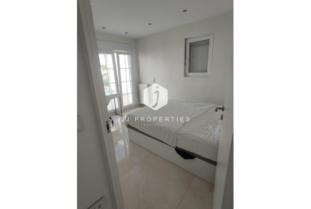 Tweedehands - Villa -
Orihuela Costa - La Zenia