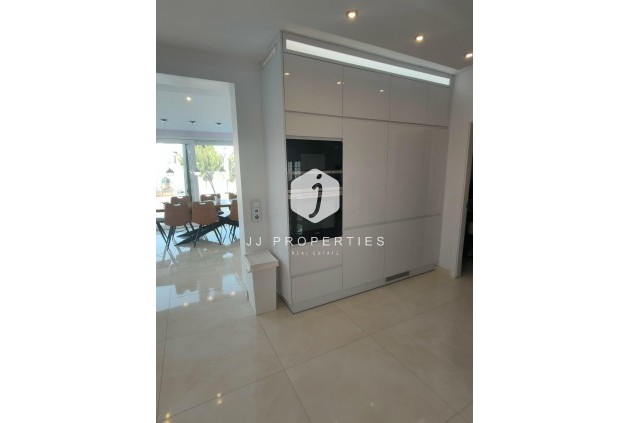 Tweedehands - Villa -
Orihuela Costa - La Zenia