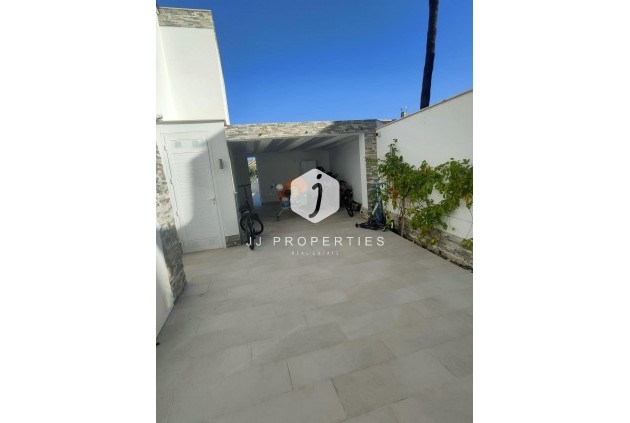 Tweedehands - Villa -
Orihuela Costa - La Zenia